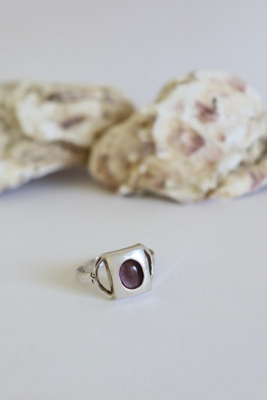The Sezgin Amethyst - vintage silver ring