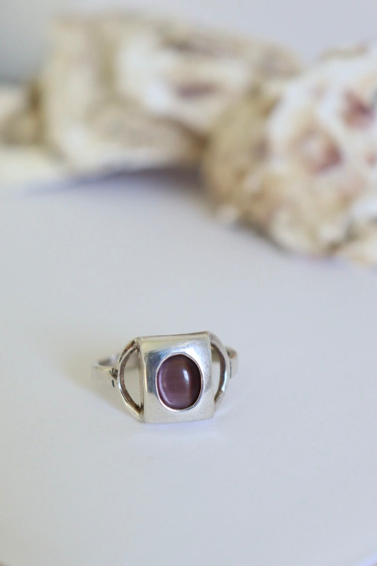 The Sezgin Amethyst - vintage silver ring
