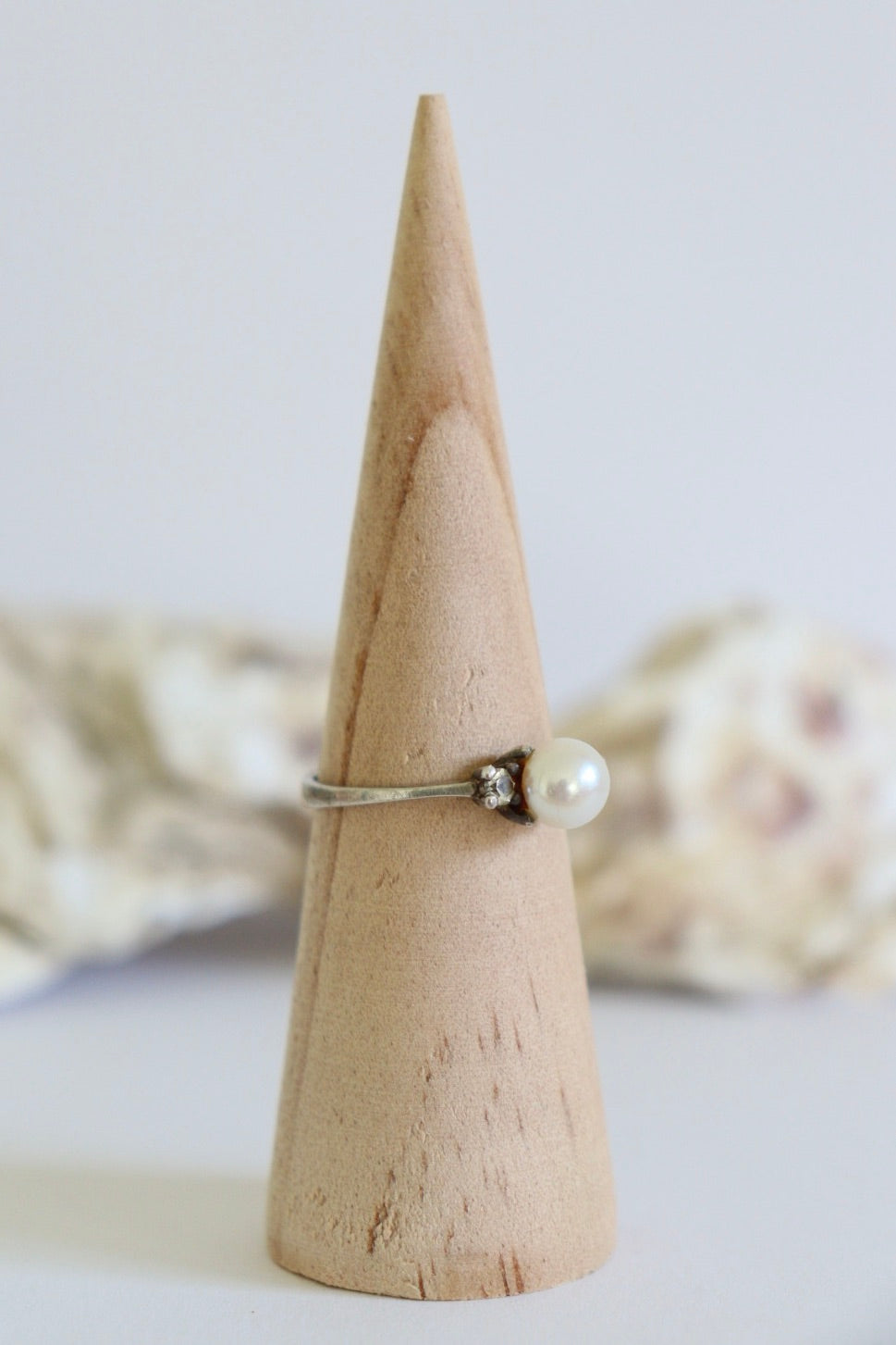 The Diamond Pearl - vintage silver ring