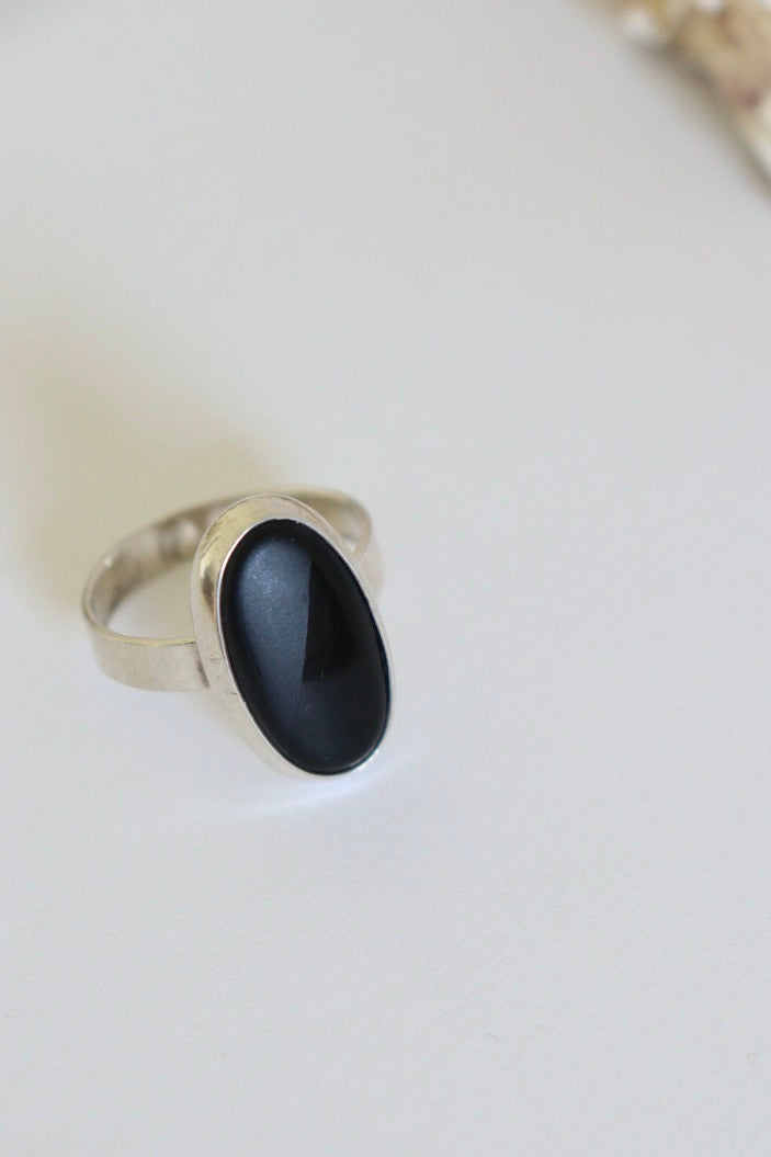 The Diagonal Onyx - vintage silver ring