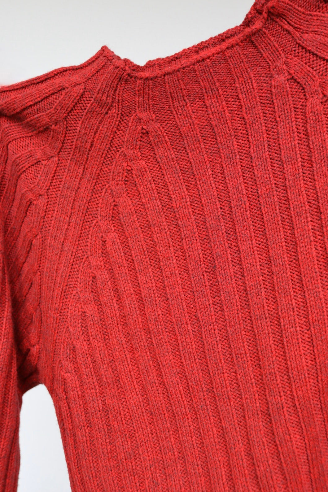 The Red Raglan - vintage knitted sweater - S up to XL