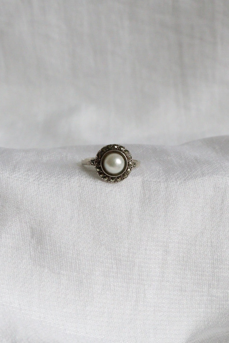 The Pearl with Diamonds - vintage silver ring