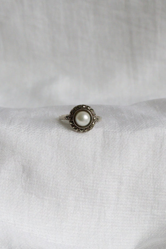 The Pearl with Diamonds - vintage silver ring