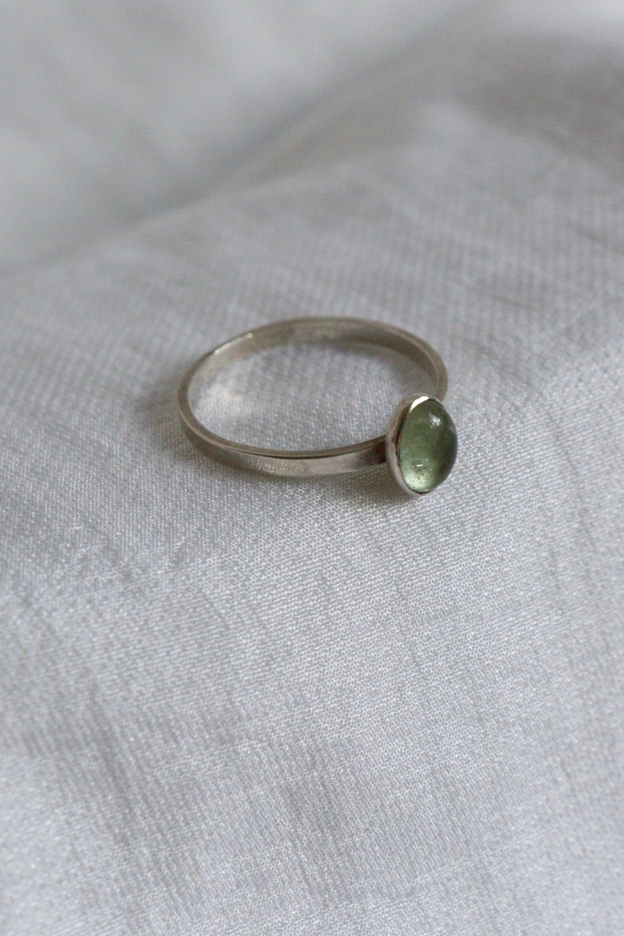 The Bezel Peridot - vintage silver ring