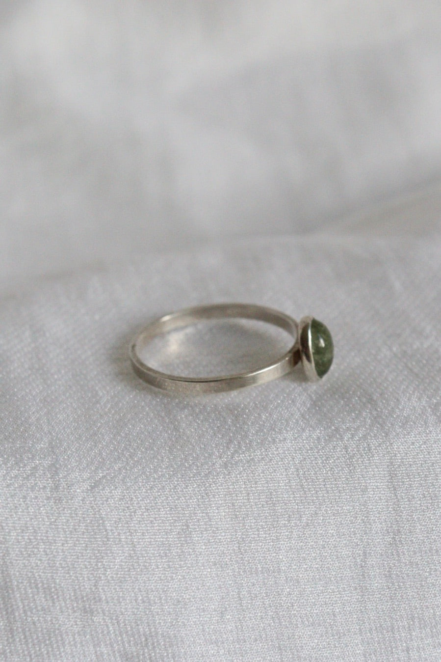 The Bezel Peridot - vintage silver ring