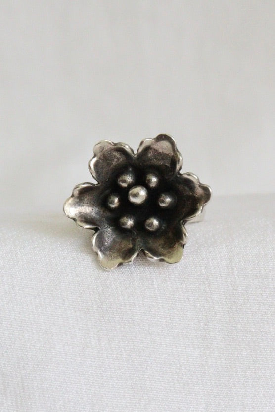 The April Hellebore - vintage silver ring